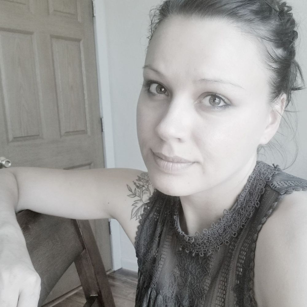 Meet your Posher, Crystal